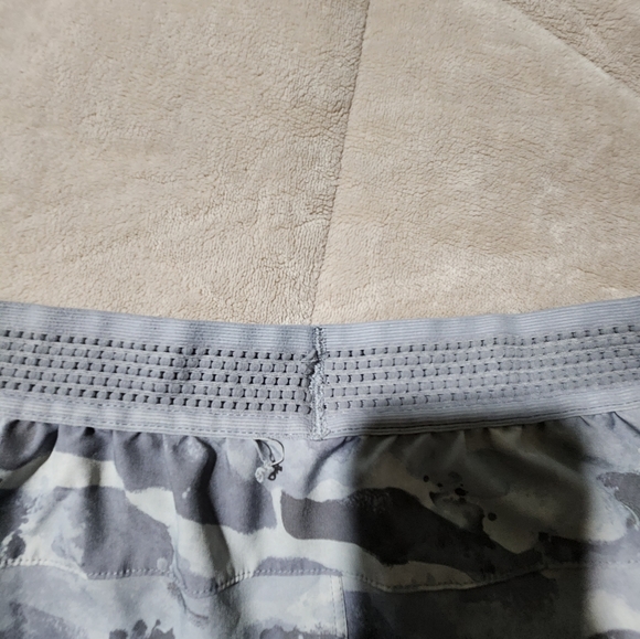 Fabletics Men's medium shorts - Picture 4 of 5